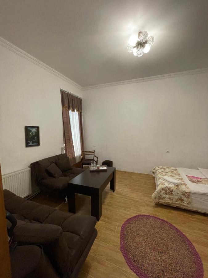 Leila Apartment Tbilisi Eksteriør bilde
