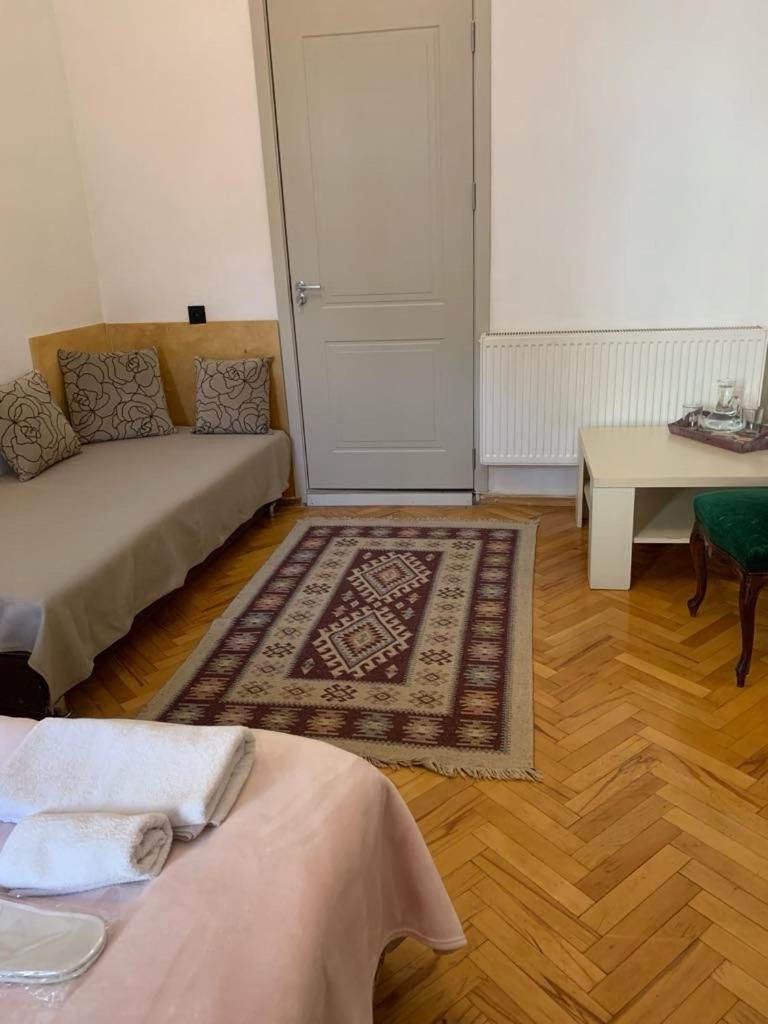 Leila Apartment Tbilisi Eksteriør bilde